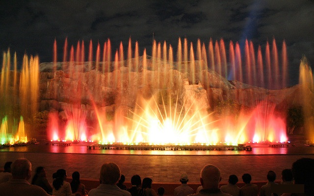 Sân khấu nhạc nước Vinpearl